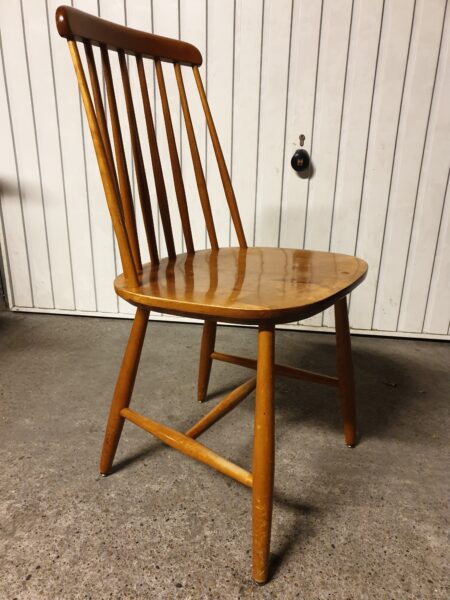 Suite de 6 chaises Nesto en hêtre couleur miel 1960