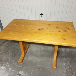 Table pin Charlotte Perriand Les Arcs 1960