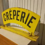 Enseigne vintage de crêperie en métal – Image 3