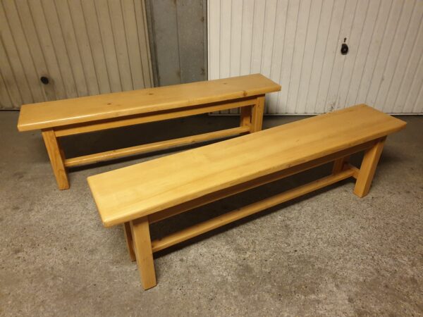 Paire de bancs pin montagne vintage
