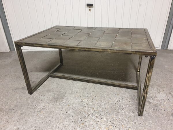 Table basse métal industrielle