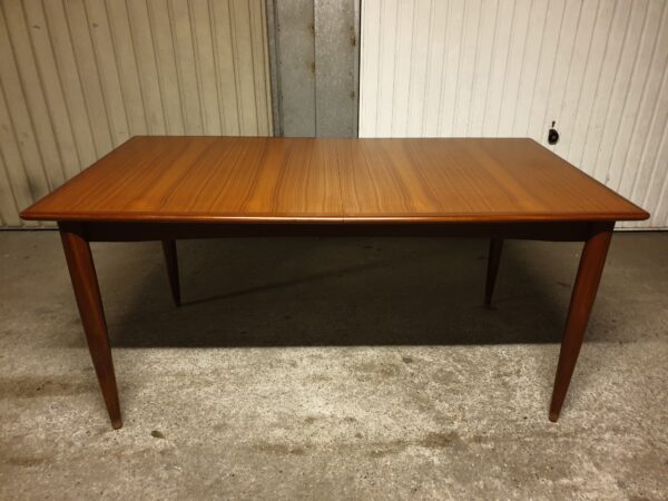 Table design scandinave Mid Century