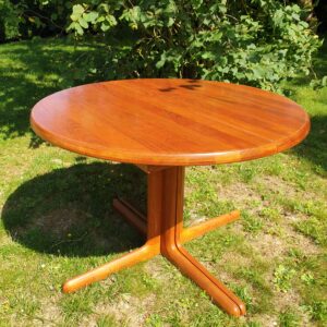Table ronde design scandinave & pied central vintage années 60