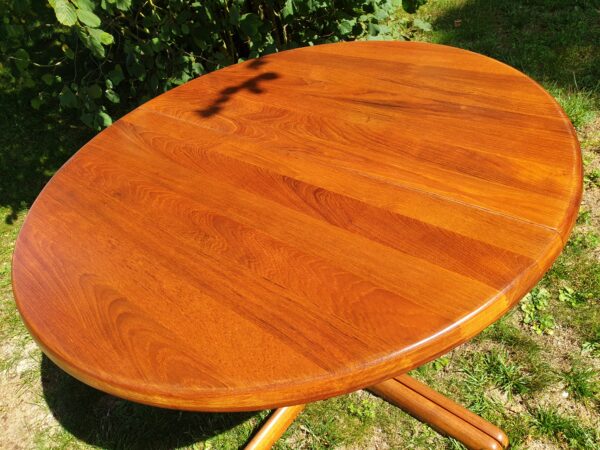 Table ronde design scandinave & pied central vintage années 60 – Image 2