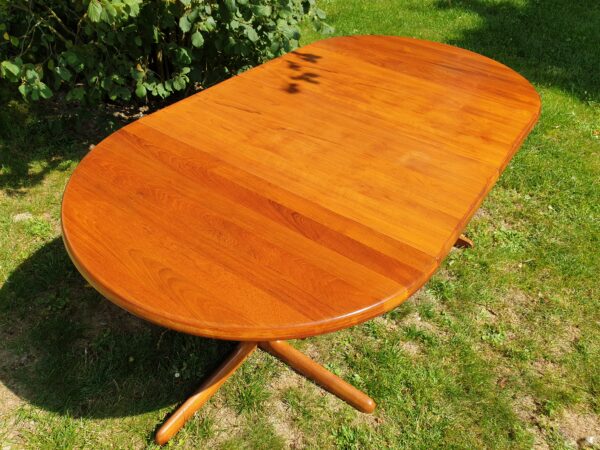 Table ronde design scandinave & pied central vintage années 60 – Image 3