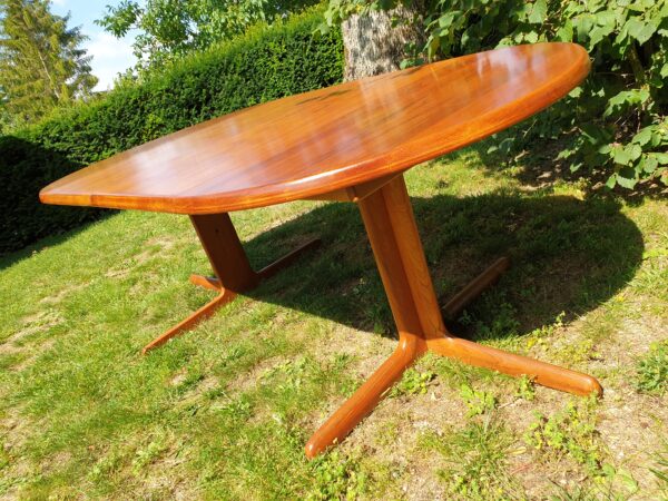 Table ronde design scandinave & pied central vintage années 60 – Image 4