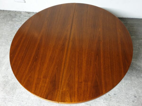 Table ronde teck Baumann 70's – Image 3