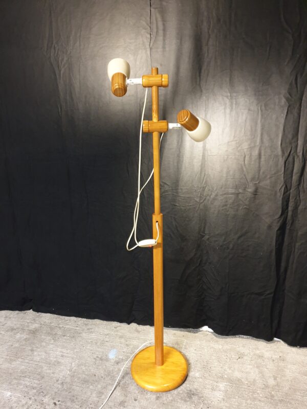Lampadaire suédois en pin, design scandinave années 80 – Image 5